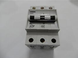 Siemens AUTO MATIC CIRCUITE BREAKER 5SX23 00302817